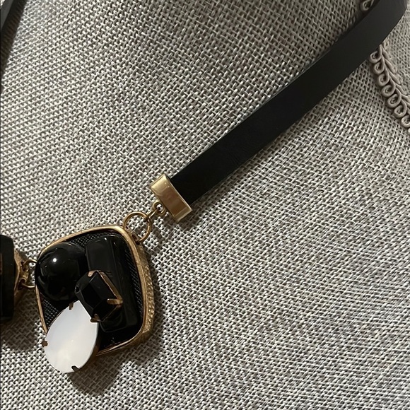 NWOT Leather Gold Accent Chunky Black White Brown Statement Necklace - Picture 3 of 11